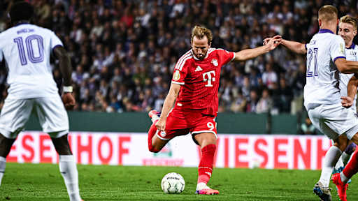 Harry Kane beim Torschuss im Erstrundenspiel des FC Bayern im DFB-Pokal beim VfL Osnabrück
