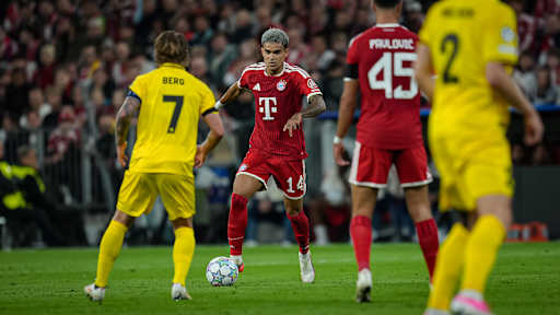 Luis Díaz mit Ball am Fuß während des Heimspiels des FC Bayern in der Champions League gegen FK Bodø/Glimt