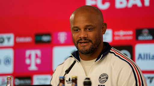 Vincent Kompany spricht im Pressetalk vor dem Elversberg-Spiel