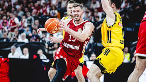 Andi Obst beim drive zum Korb
