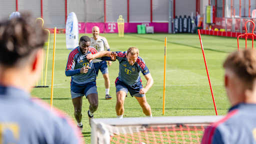 Upamecano und Kane im Abschlusstraining vor Augsburg