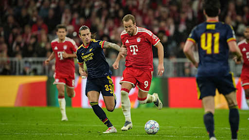Harry Kane mit Ball am Fuß während des Champions League-Heimspiels des FC Bayern gegen den FC Arsenal