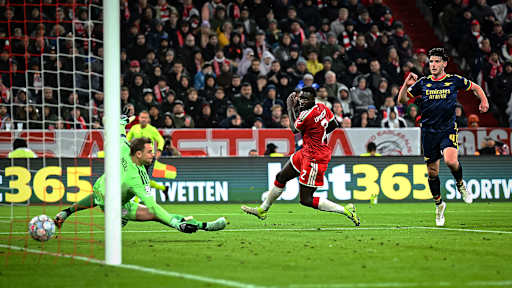 Declan Rice trifft zum 2:2 während des Champions League-Heimspiels des FC Bayern gegen den FC Arsenal