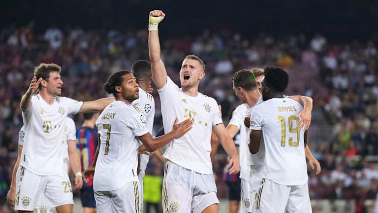 FC Bayern Matthijs de Ligt celebrations