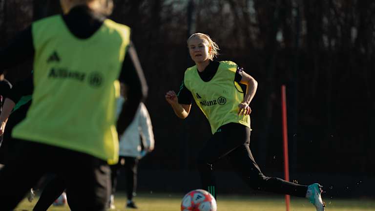 FC Bayern Frauen, Ajax Amsterdam