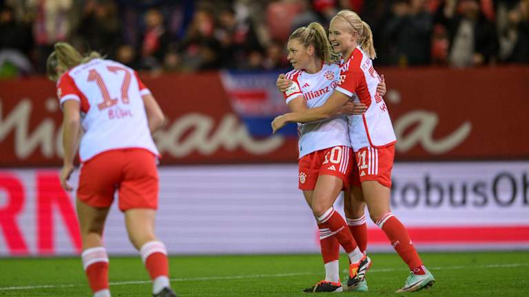 Linda Dallmann beim Spiel gegen den SC Freiburg