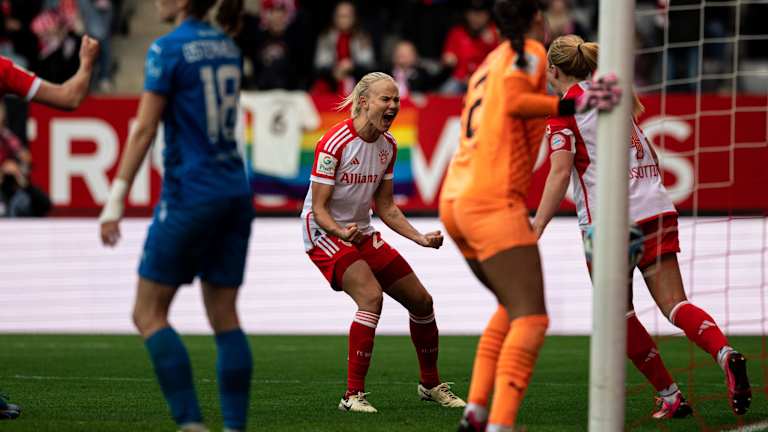 FC Bayern Frauen gegen die SGS Essen