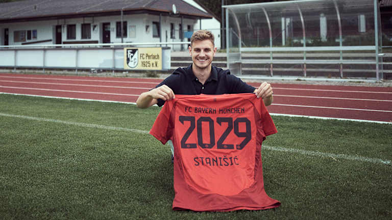 Josip Stanisic FC Perlach camiseta FC Bayern