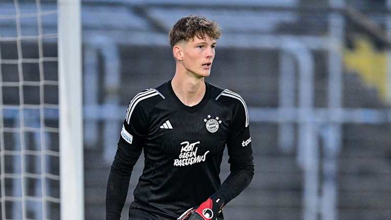Torwart Tom Hülsmann im Spiel der FC Bayern Amateure