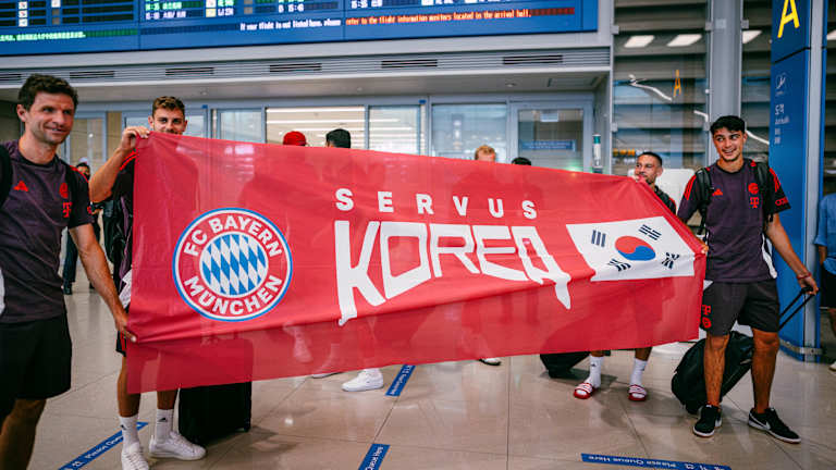 Thomas Müller und Co. beim Empfang in Seoul.