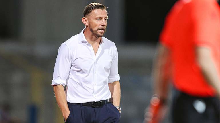 Hoy es entrenador de la selección croata sub-21, y anteriormente fue un gran delantero del FC Bayern y del Dinamo Zagreb: Ivica Olic.