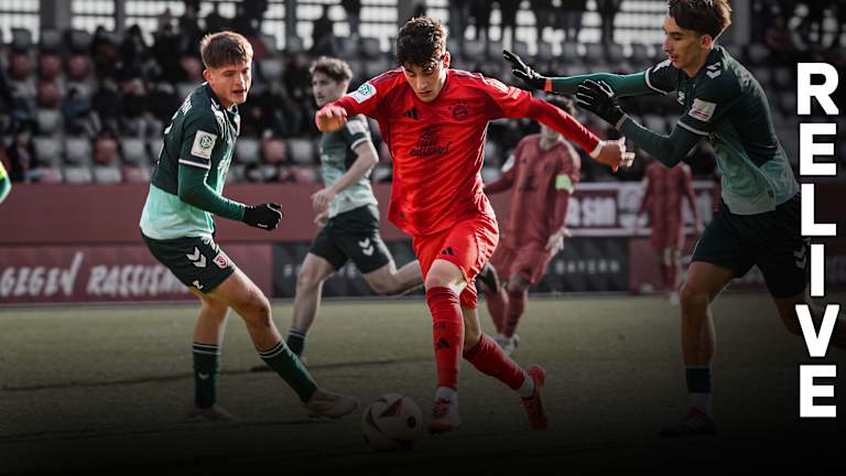 Spielszene aus dem Duell der FC Bayern U19 gegen den SSV Jahn Regensburg