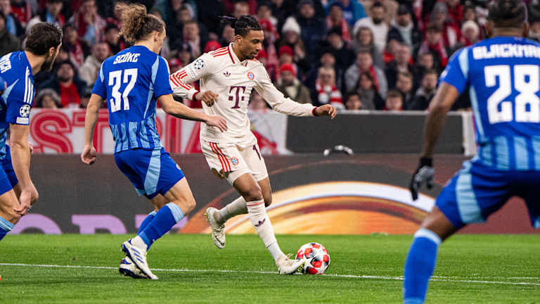 Jugada del partido entre el FC Bayern y el ŠK Slovan Bratislava