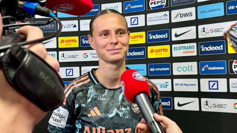 Klara Bühl im Interview nach der Partie gegen Eintracht Frankfurt.