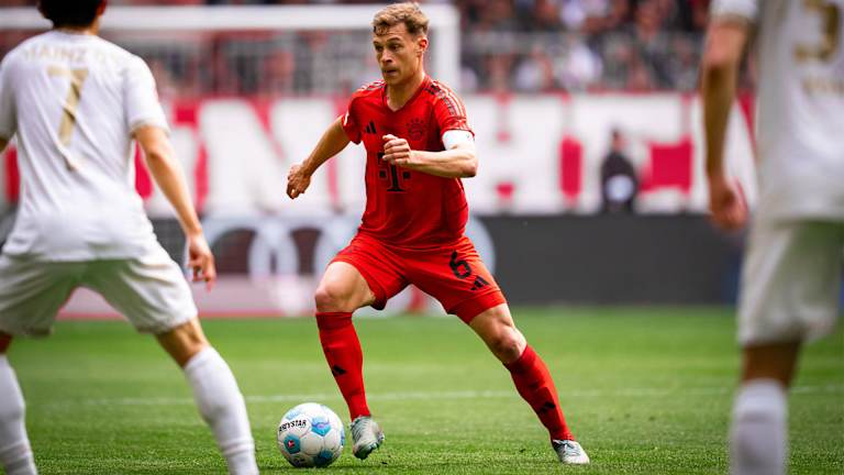 Joshua Kimmich am Ball im Bundesliga-Spiel des FC Bayern gegen Mainz 05.