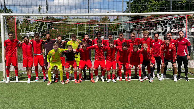 Die U16 des FC Bayern feiert Auswärtssieg gegen Deisenhofen