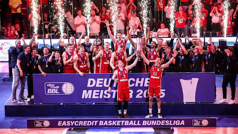 Der FC Bayern Basketball als Deutscher Meister 2025