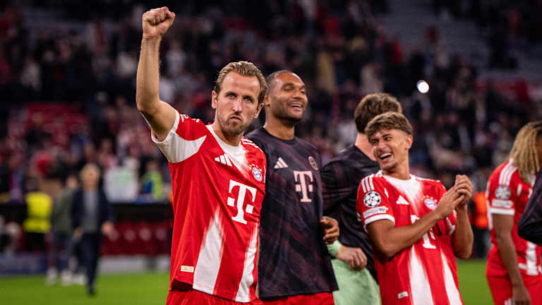 Harry Kane reckt die Faust in die Höhe nach dem Sieg gegen Chelsea in der Champions League.