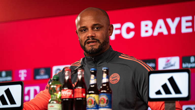 Vincent Kompany spricht auf der PK vor dem Spiel gegen Union