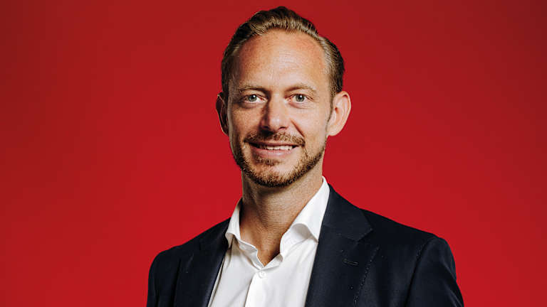 Porträtfoto von Rouven Kasper