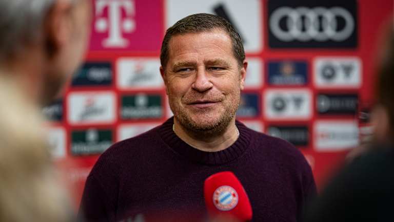 Sportvorstand Max Eberl im Interview in der Mixed-Zone der Allianz Arena nach dem 8:1 des FC Bayern gegen Wolfsburg