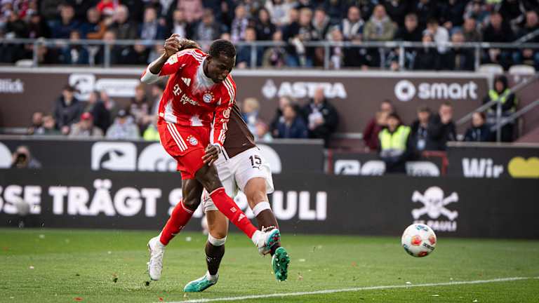 Nicolas Jackson takes a shot during FC Bayern's Bundesliga game at FC St. Pauli