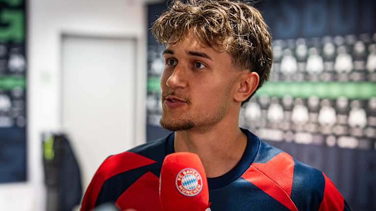 Tom Bischof im Interview nach dem Sieg des FC Bayern in Wolfsburg