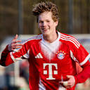 Philipp von Taube bejubelt einen Treffer.