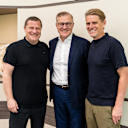 Max Eberl, Jan-Christian Dreesen und Christoph Freund stehen nebeneinander