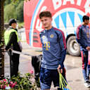 Tim Binder bei der Ankunft im Trainingslager.