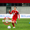 Guido Della Rovere schaut im Spiel der U19 dem Ball hinterher.