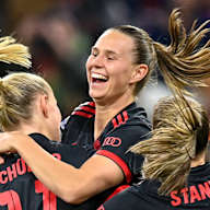 Klara Bühl bejubelt ihren Treffer gegen den FC Barcelona.