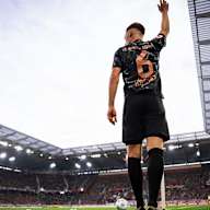 Joshua Kimmich beim Eckball im Bundesliga-Spiel in Freiburg