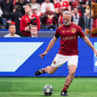 Thomas Linke sielt einen Ball beim Beckenbauer Cup