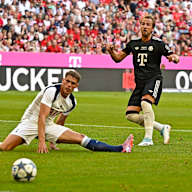 Harry Kane erzielt das Tor zum 1:0 im Testspiel des FC Bayern gegen Tottenham Hotspur.
