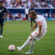 Harry Kane erzielt das Tor zum 3:0 im Bundesliga-Spiel des FC Bayern bei der TSG 1899 Hoffenheim.