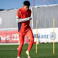 Luis Diaz beim Warmlaufen im Training des FC Bayern vor dem Bundesliga-Spiel gegen den FC Augsburg