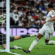 Kylian Mbappé trifft zum 2:1 während des Viertelfinal-Hinspiels des FC Bayern bei Real Madrid