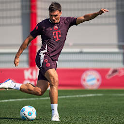 FC Bayern Munich training before home game against SC Freiburg