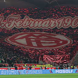Choreo der FC Bayern-Fans in Stuttgart