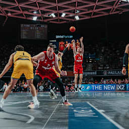 Bilder vom BBL-Heimspiel gegen die MHP RIESEN