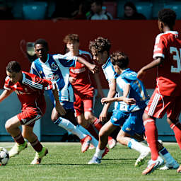 Szene aus dem Spiel FC Liverpool vs. FC Porto beim U15 Elite Cup am FC Bayern Campus.