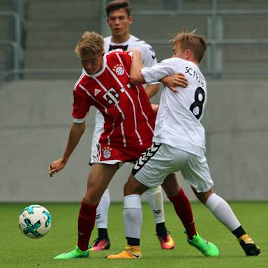 u17scf_fcb_161017