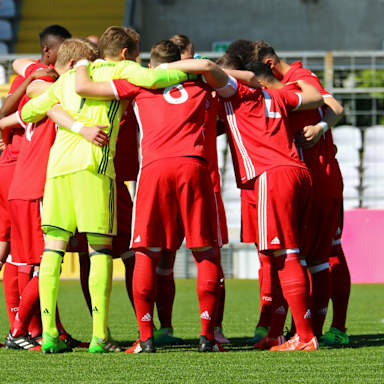 u19fcbs04_01_fcb_100517