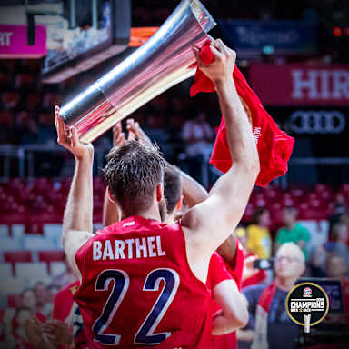 barthel-trophy_2_hinten_champions2019_fcbb_ceirich_1zu1
