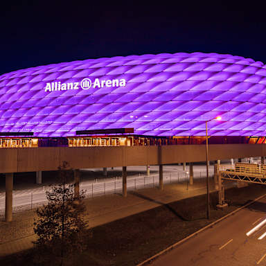 03_Allianz-Arena_Lila_201203_DUC