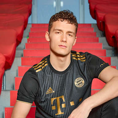01_Bayern_AWAY_2021-2022_Pavard