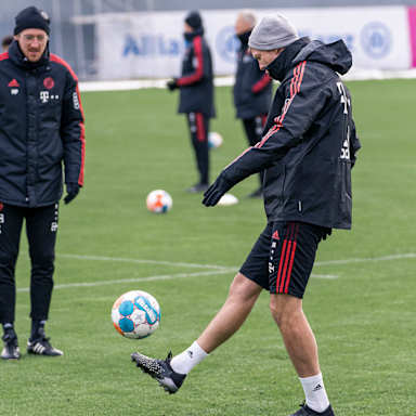 01_Abschlusstraining_FCB-Mainz05_211210_DON