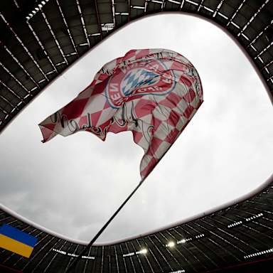 01_FCBVFB_080522_DON