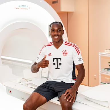 03-mathys-tel-fc-bayern-250722